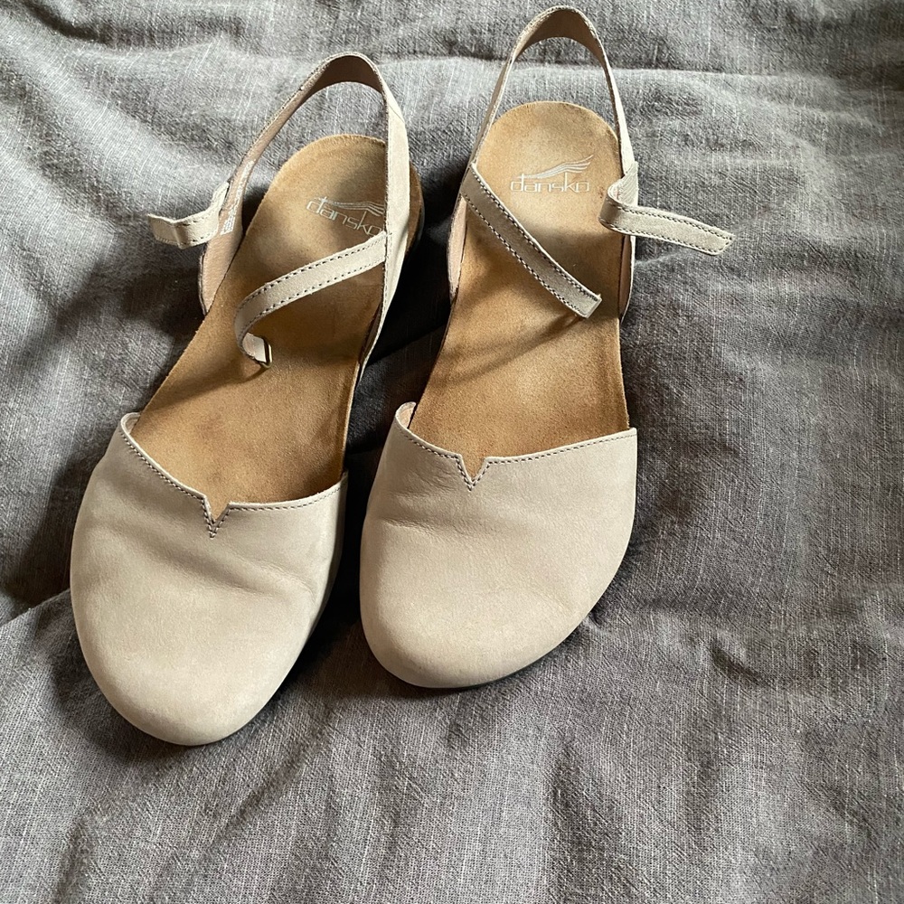 Dansko Rowan Close Toed Sandals